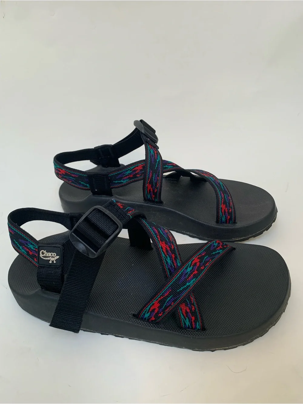 Chaco Z1 Classic Sandals Mens 11 Red Geometric Straps Hiking Sport Gorpwear